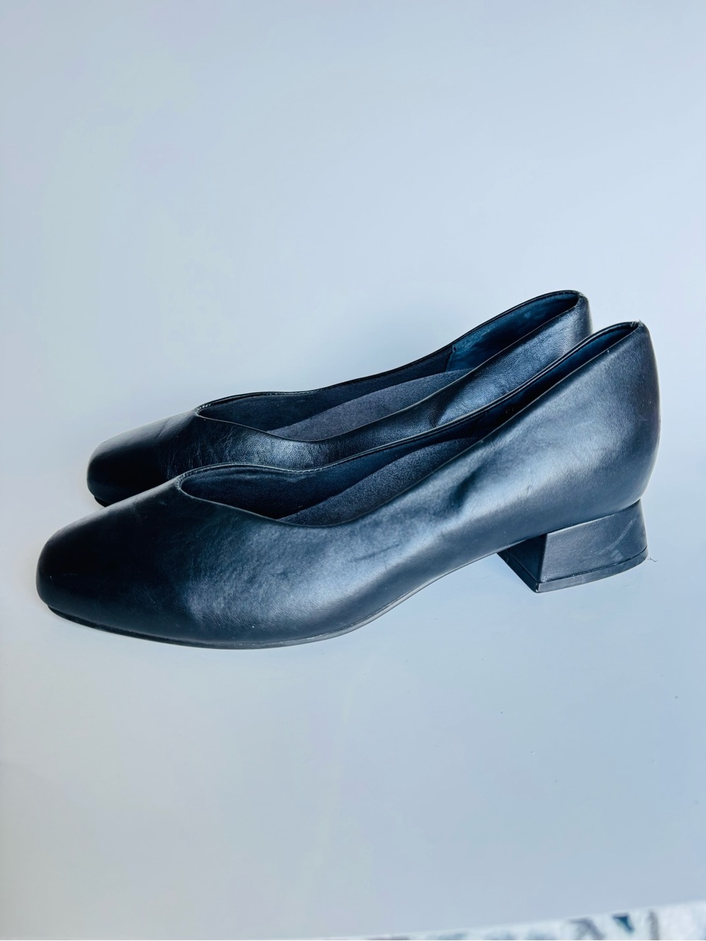 David Tate Black Low Block-Heel Pumps 8 1/2 WW